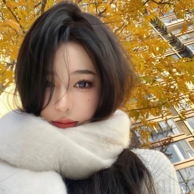 荒岛美女海报